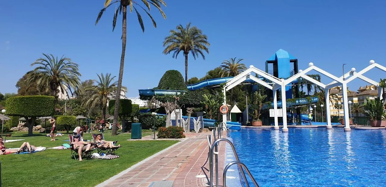公寓 Apartamentos Holidays Benalbeach 贝纳尔马德纳