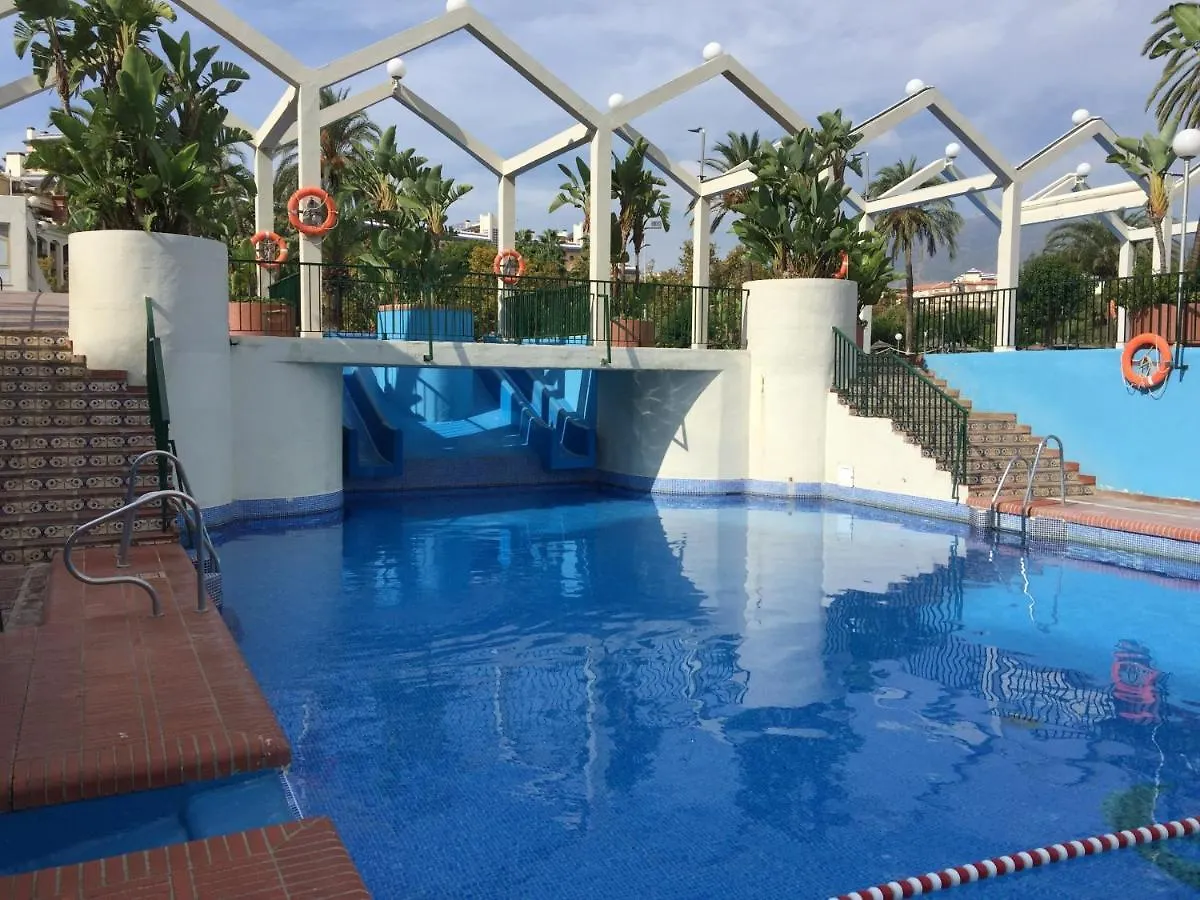Apartamentos Holidays Benalbeach 贝纳尔马德纳 0*,  西班牙