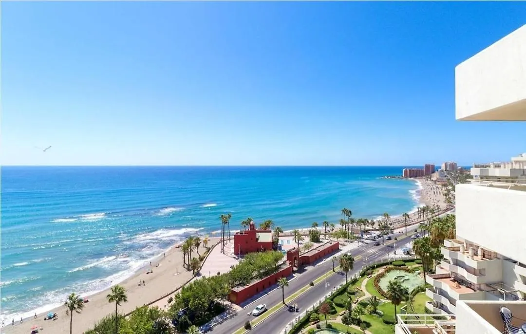 Apartamentos Holidays Benalbeach 贝纳尔马德纳
