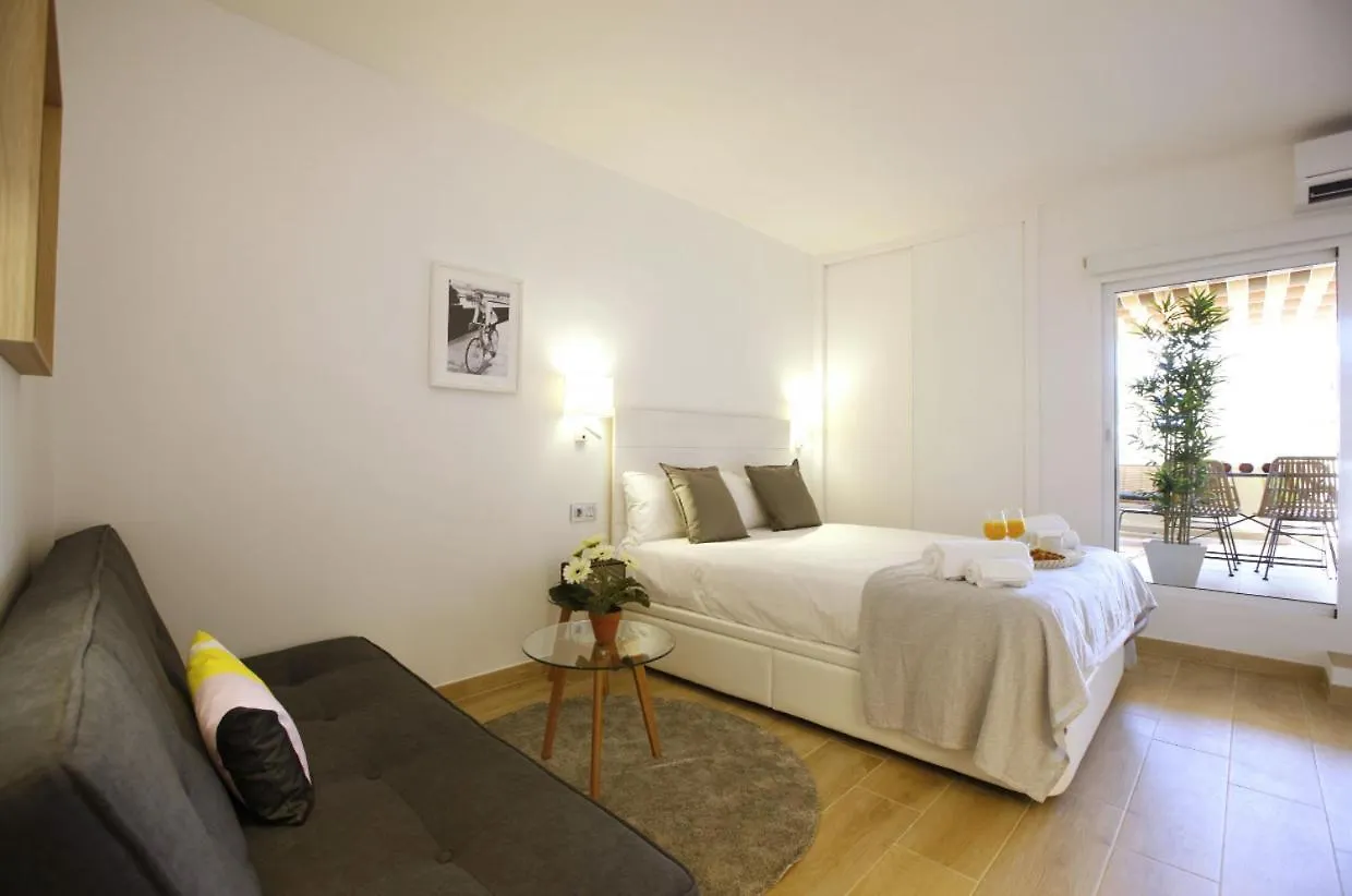 公寓 Apartamentos Holidays Benalbeach 贝纳尔马德纳 西班牙