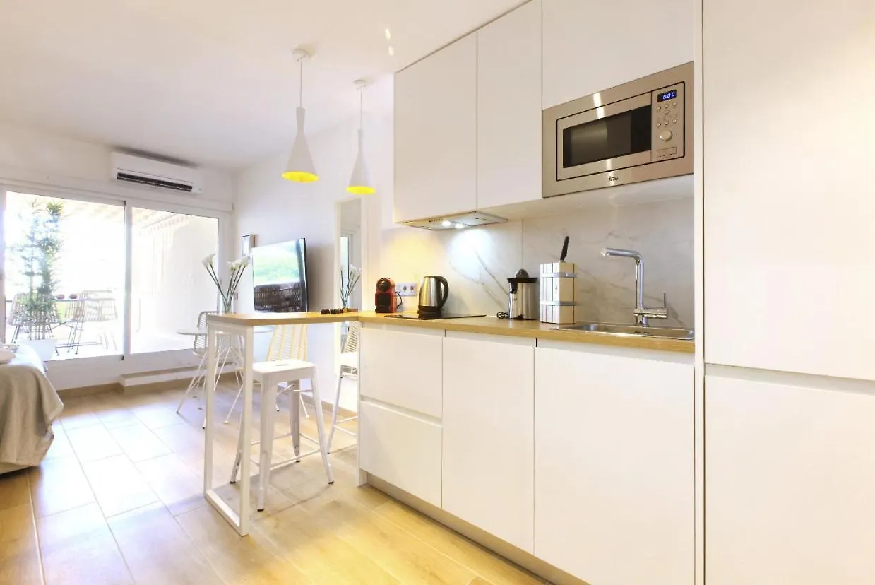 公寓 Apartamentos Holidays Benalbeach 贝纳尔马德纳
