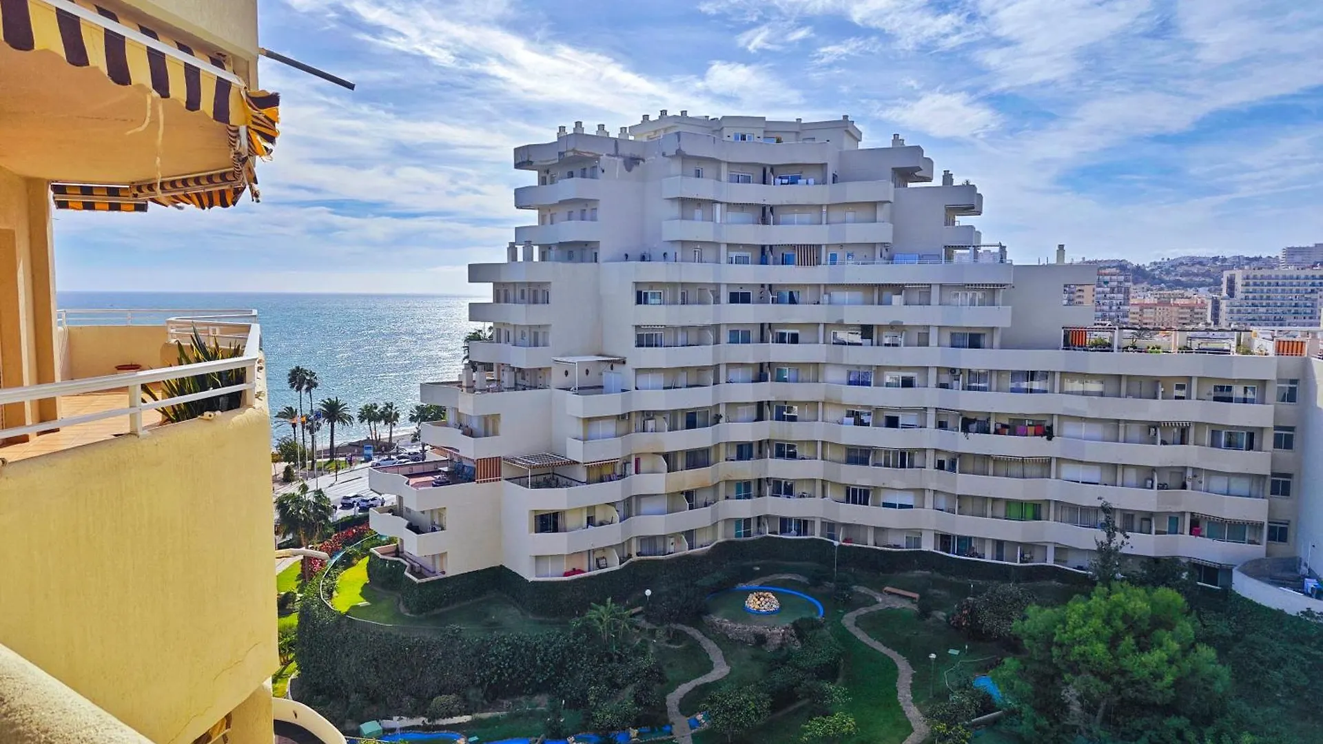 Apartamentos Holidays Benalbeach 베날마데나코스타 스페인